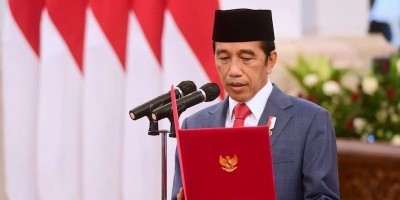Pemakzulan Joko Widodo: Pengkhianat Negara Wajib Lengser!