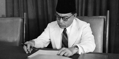 Bung Hatta, Maafkan Kami!