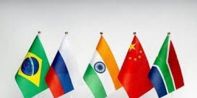 GABUNGAN PENDEKATAN IDEOLOGI EKONOMI BRICS